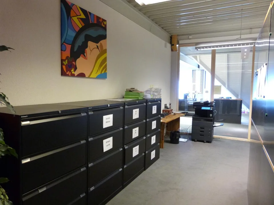 300m2 Bürofläche in kleinem Einkauszentrum