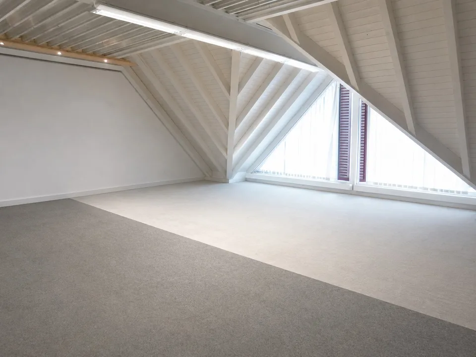 300m2 Bürofläche in kleinem Einkauszentrum