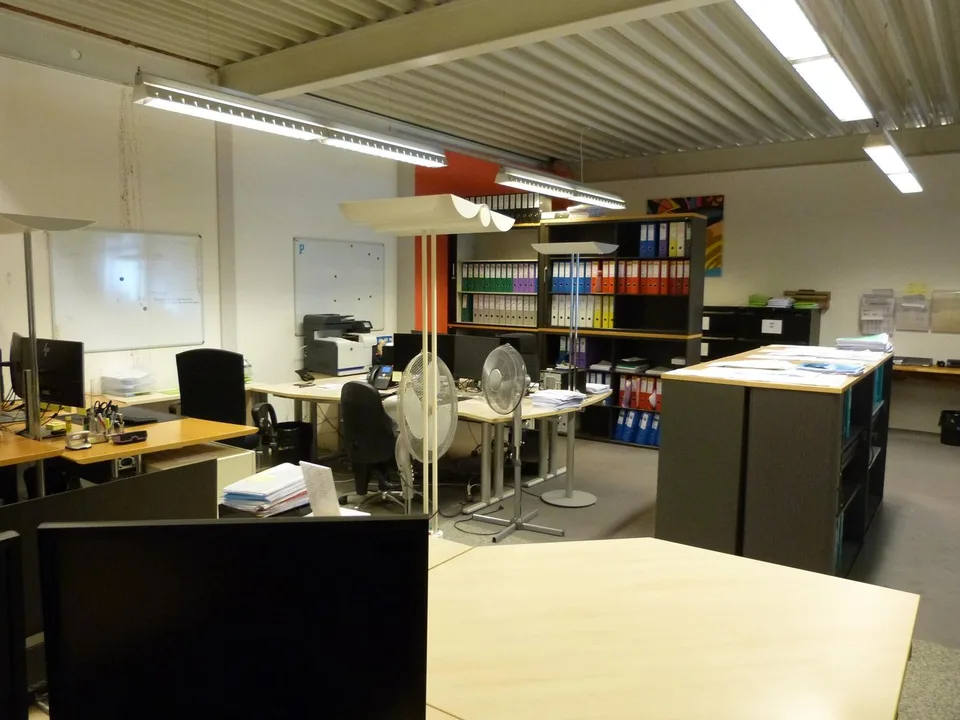 300m2 Bürofläche in kleinem Einkauszentrum