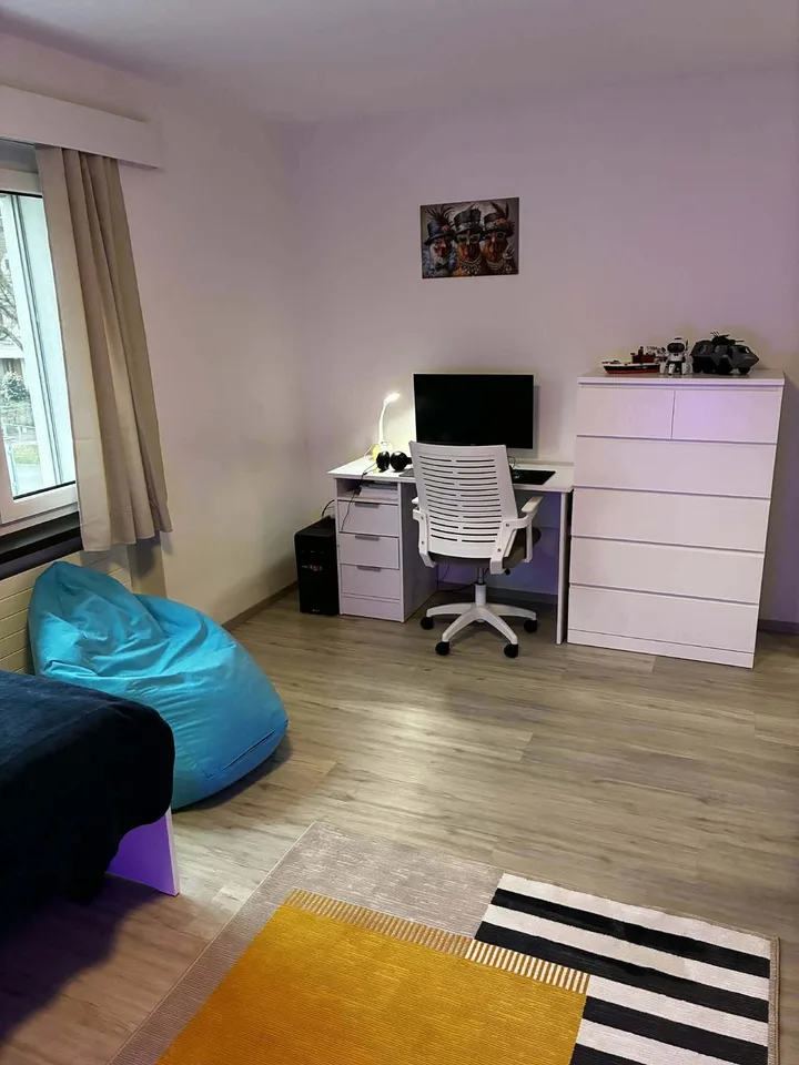 Helle 4.5-Zimmer-Familienwohnung an der Limmat — mit Gartensitzplatz, ruhig zwischen Zürich & Baden
