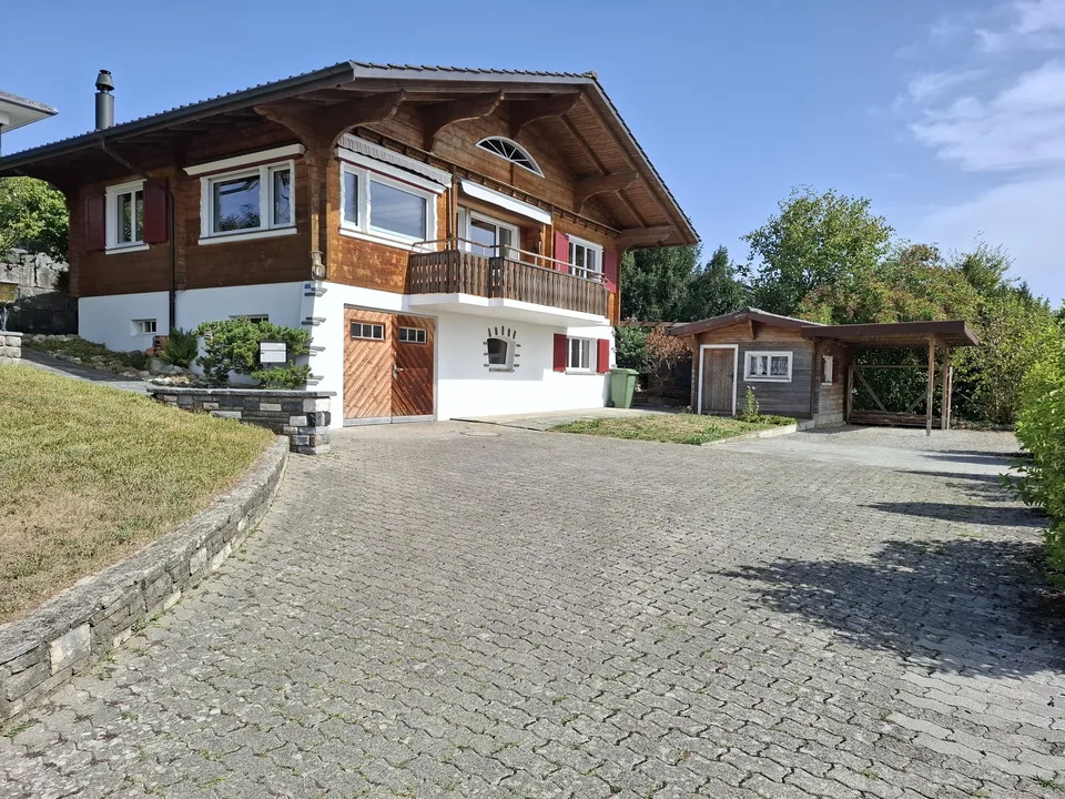 Schönes Chalet im `Sieben Hügel Dorf" Hägglingen zu vermieten