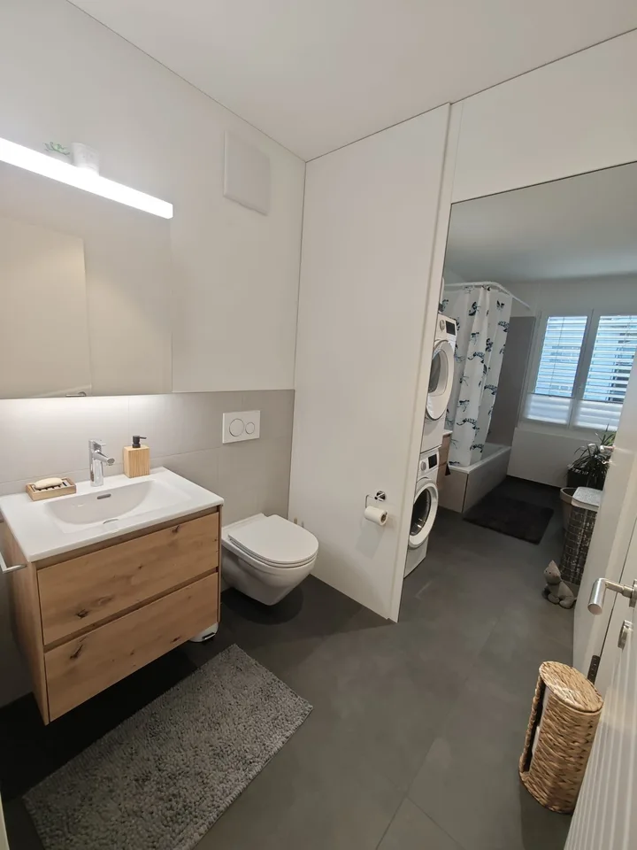 Appartement moderne et spacieux de 5,5 pièces à louer à partir du 16.09.2026