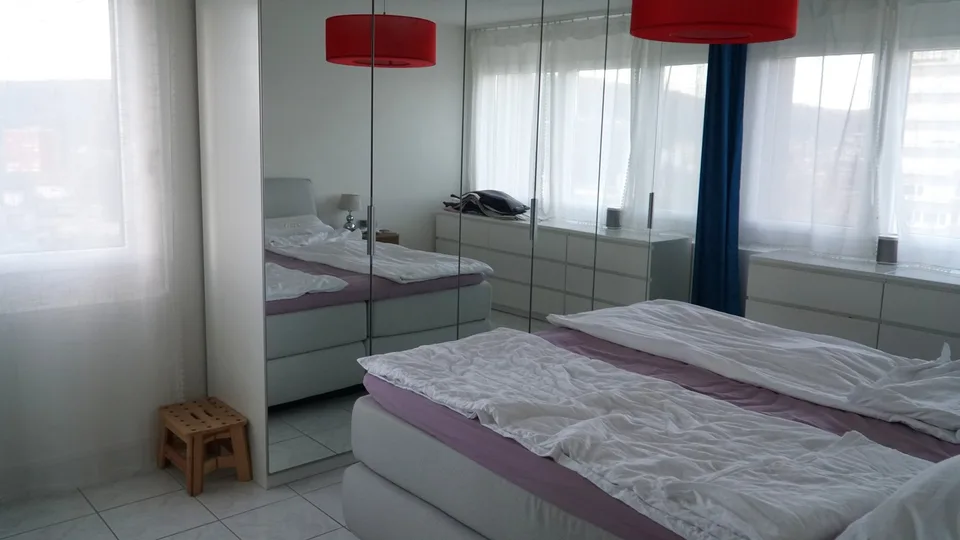 Grosszügige helle 4.5-Zimmer Wohnung auf 9. Stockwerk