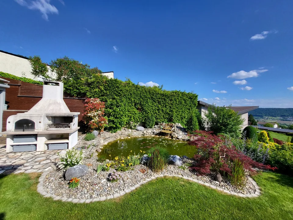 Traumhaftes Wohnen im Grünen: Gemütliche WG mit Wellnessraum & Garten in Boppelsen
