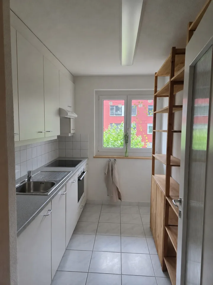 Möbelierte 2.5 Zi.Wohnung in bester Lage