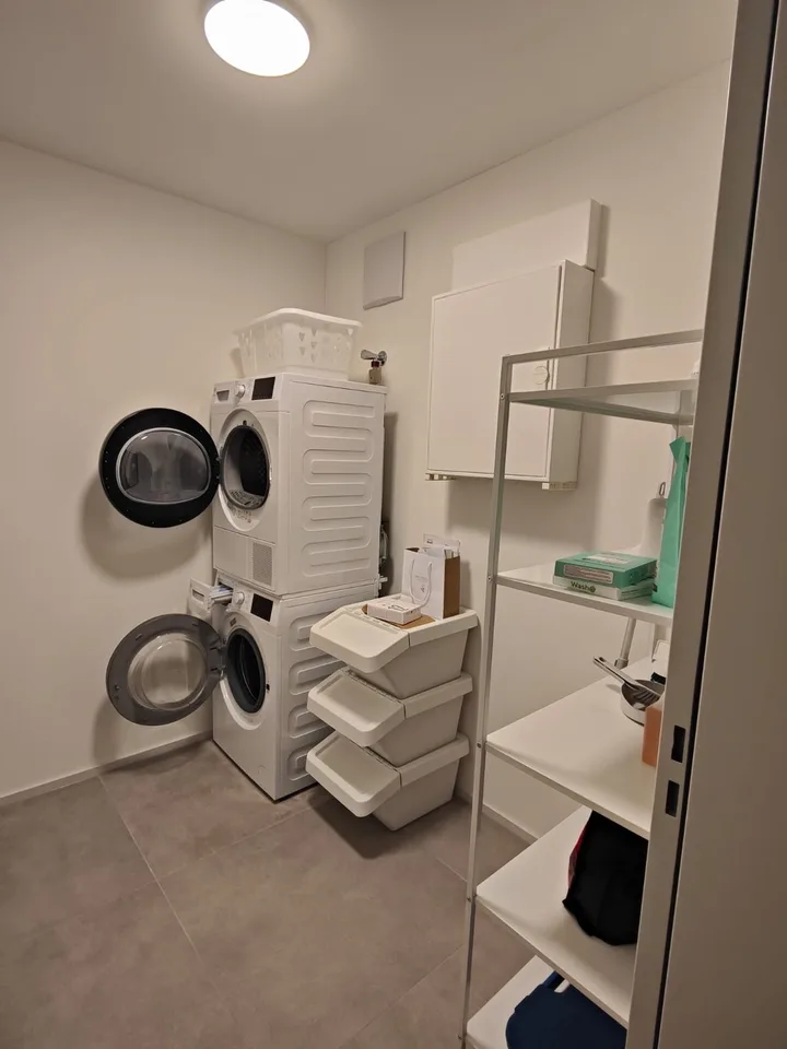 Beautiful Modern Room in Premium 2-Bedroom Apartment | Parking | Available Immediately