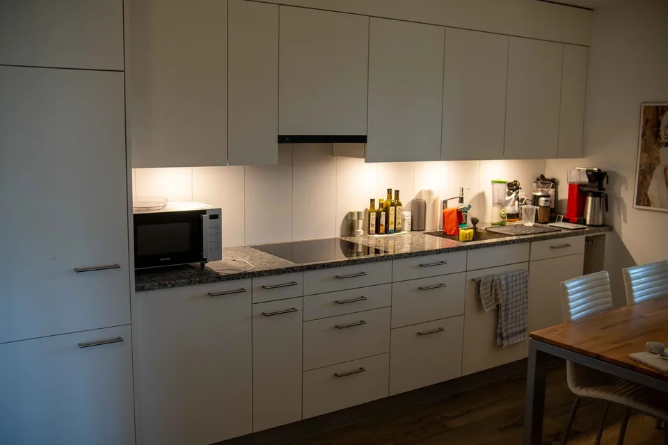 Voll möblierte 3-Zimmer-Wohnung inkl. Parkplatz (01.11.2026 – 28.02.2027)