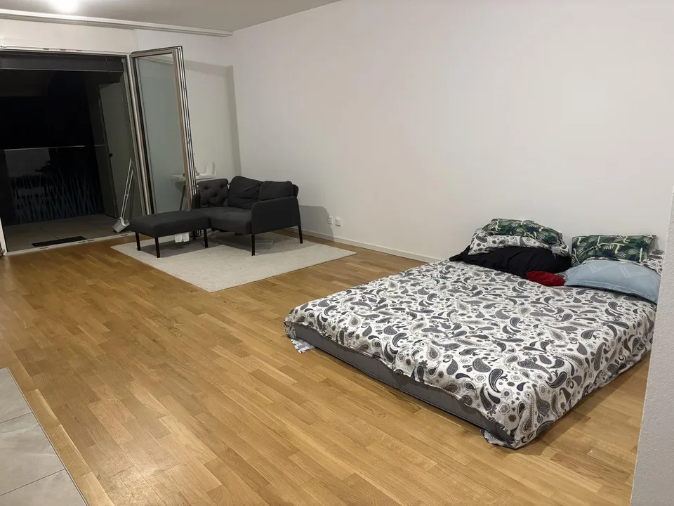 Transfer of lease- 1.5 room