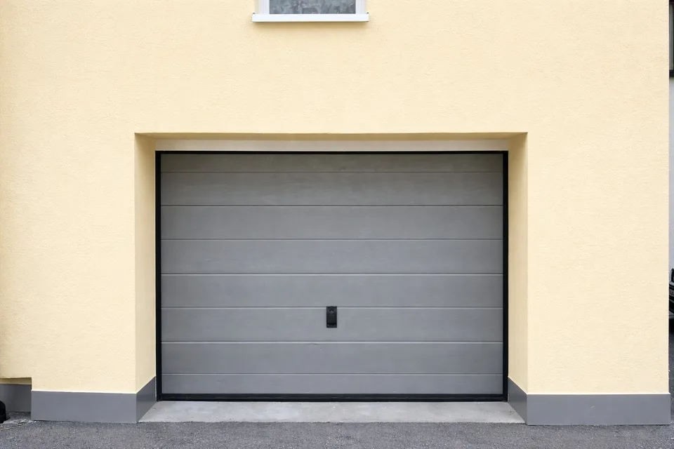 Schönes 5 Zimmer Reihenhaus mit Garten und Innenparkplatz
