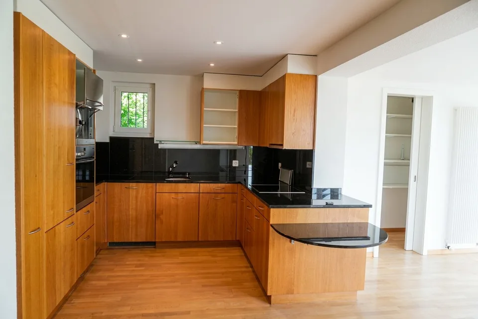 Single-family house with annex