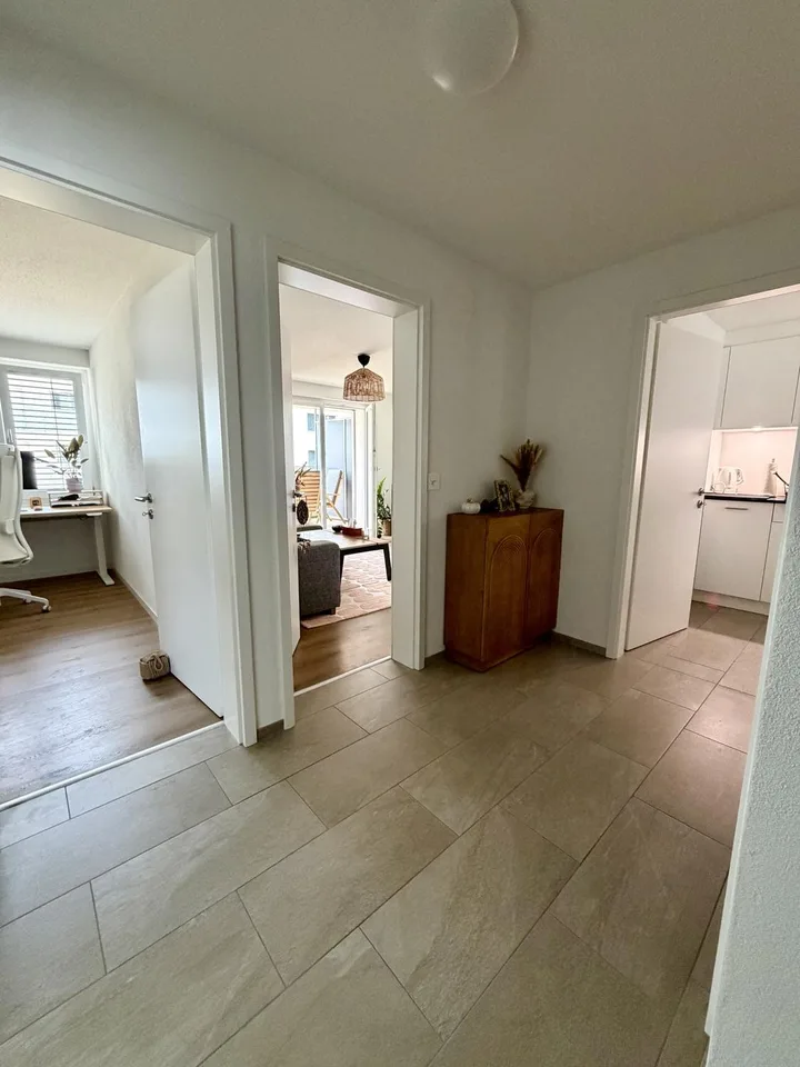 Cozy & Modern 3.0-Room Apartment in Lenzburg, 20 mins from Zurich HB