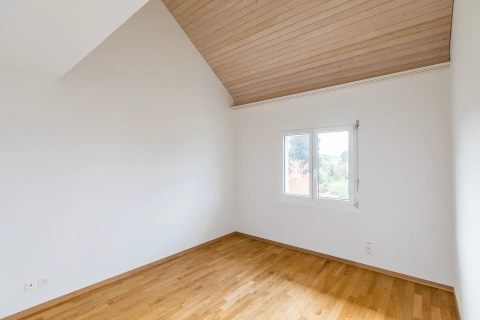 Move into new housing happiness!