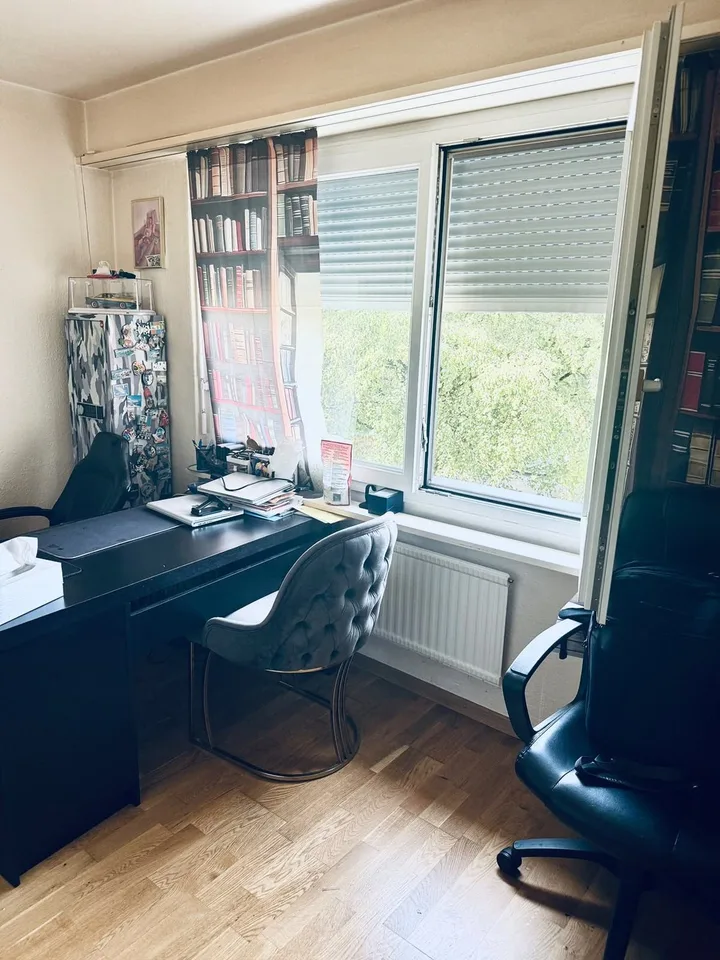 Wohnung mit Balkon und guten ö.V. Anbindungen