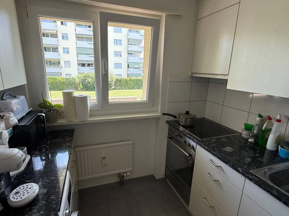 Wohnung mit Balkon und guten ö.V. Anbindungen