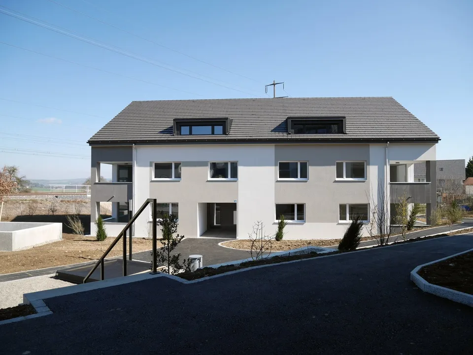 Wow, 3.5 Z-Wohnung mit grossem Balkon