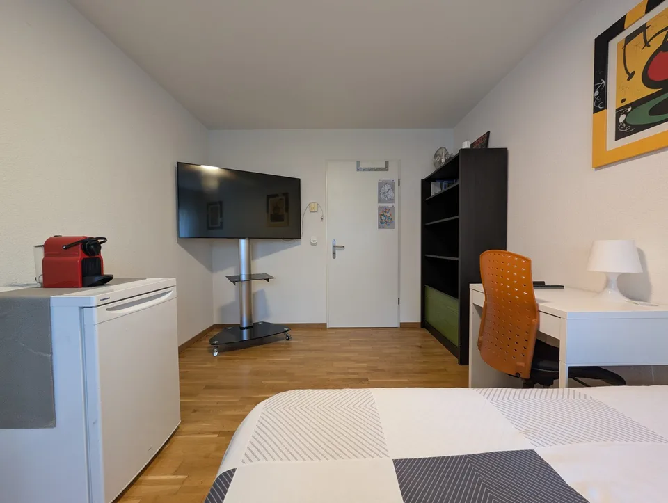 Gemütliches möbliertes Zimmer Nahe Flughafen Zürich