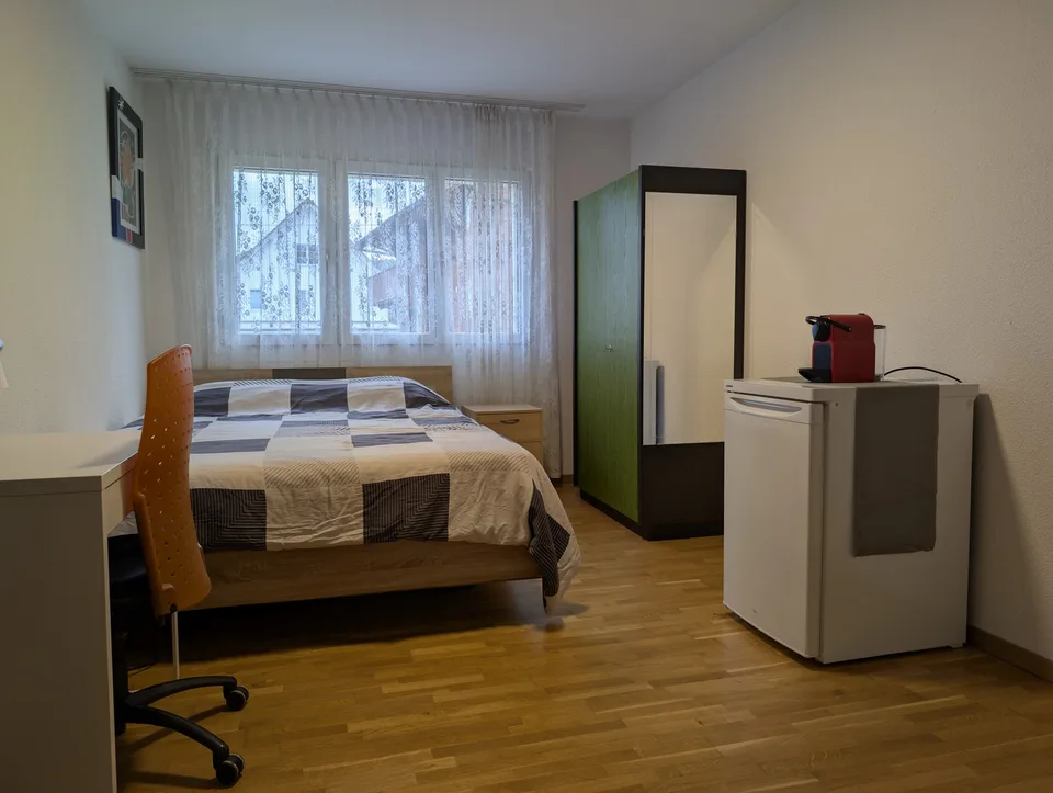 Gemütliches möbliertes Zimmer Nahe Flughafen Zürich