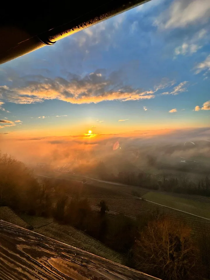 5-Room Attic Apartment with Stunning Views in Regensberg