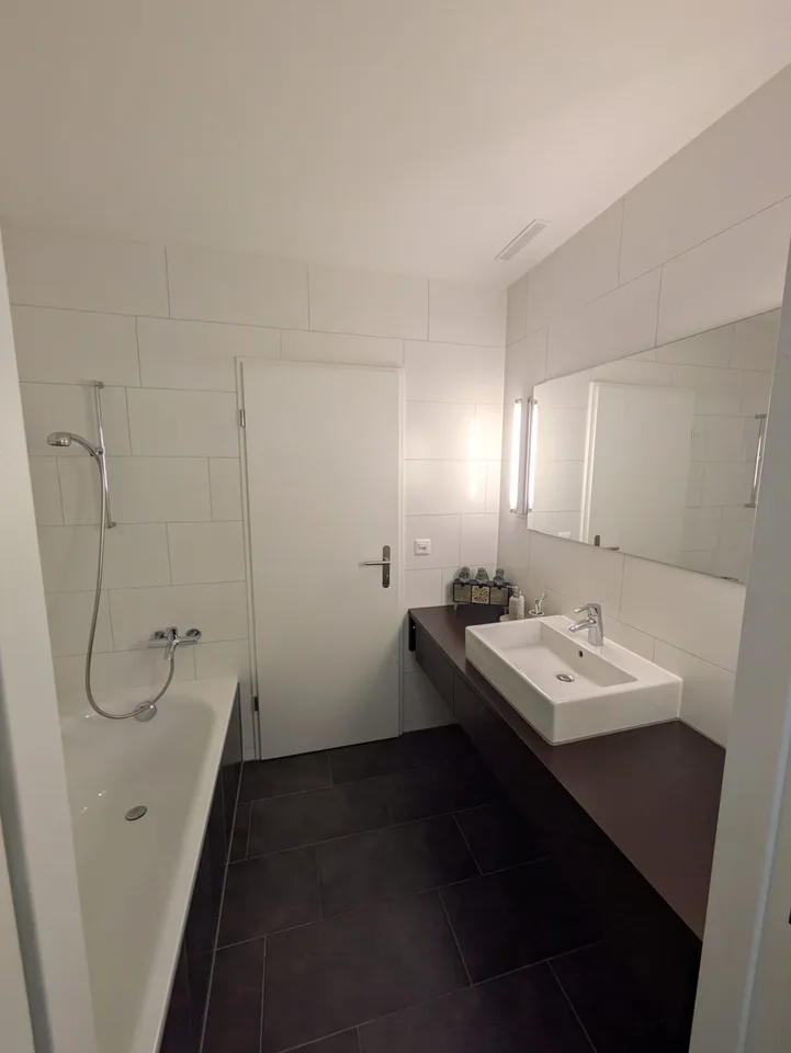 Helle 3,5 Zimmer Gartenwohnung zu vermieten