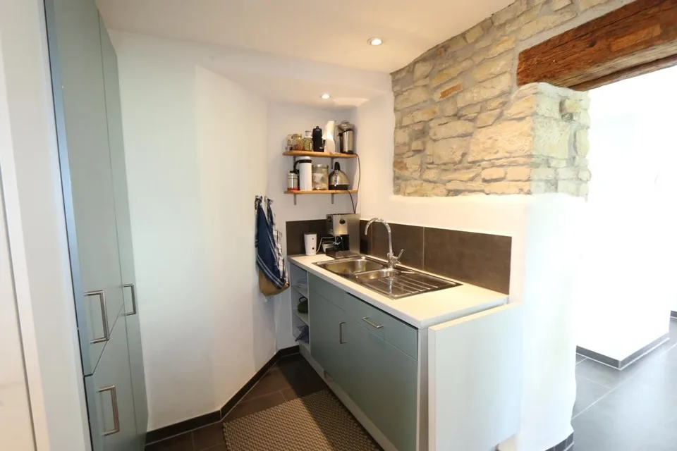 Grosszügige 3.5 Zimmer-Wohnung mit Terrasse zu vermieten