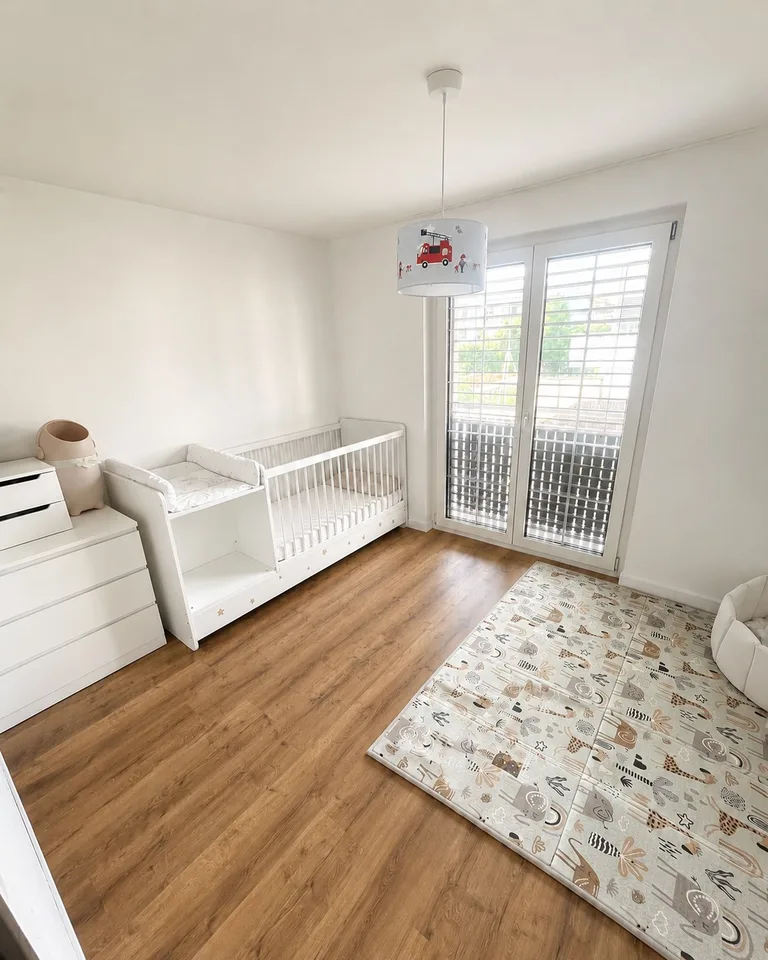 Moderne 3.5-Zimmer-Neubauwohnung mit BORA-Küche, zwei Bädern und sonnigem Balkon
