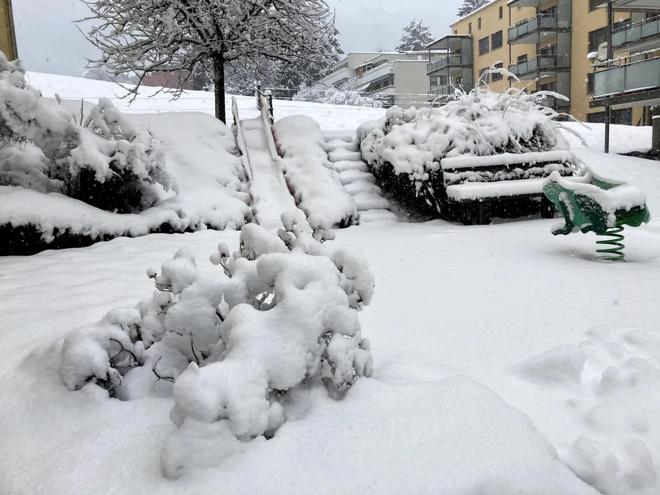 Spacious, Bright and Cousy 4th-floor apartment for rent in Zurich