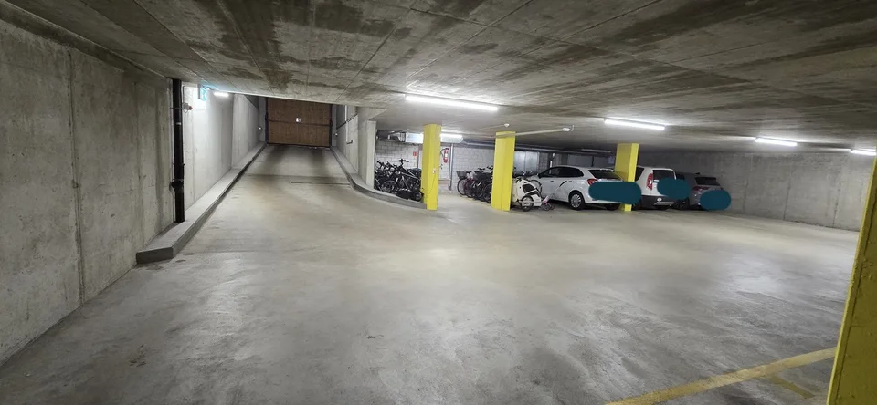 Tiefgaragenplatz in kleiner Tiefgarage