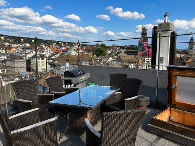 Historische Altstadtwohnung | Historic Apartment in Zurich's Old Town
