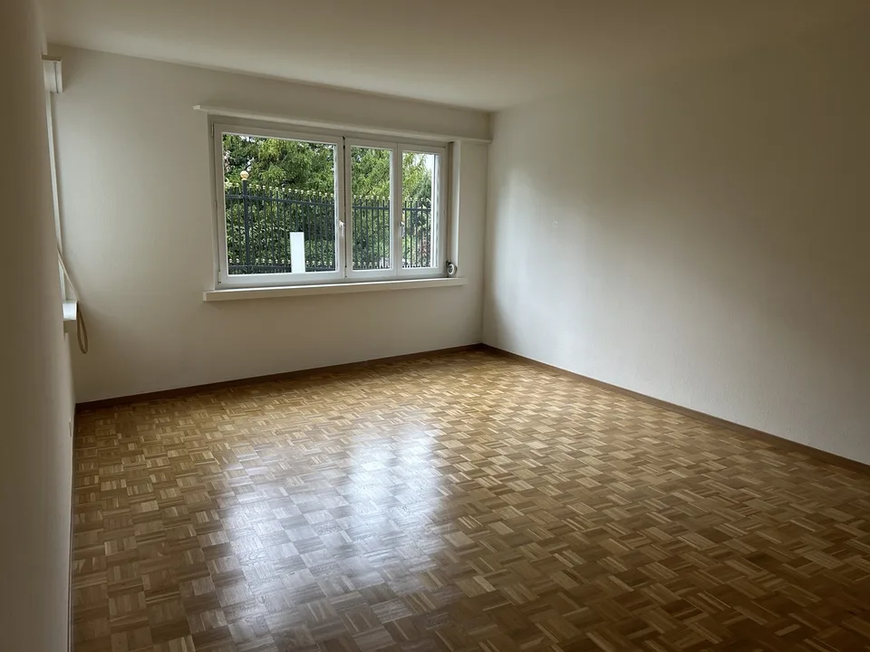 Attraktive 4-Zimmerwohnung mit Balkon an begehrter Lage in Zürich