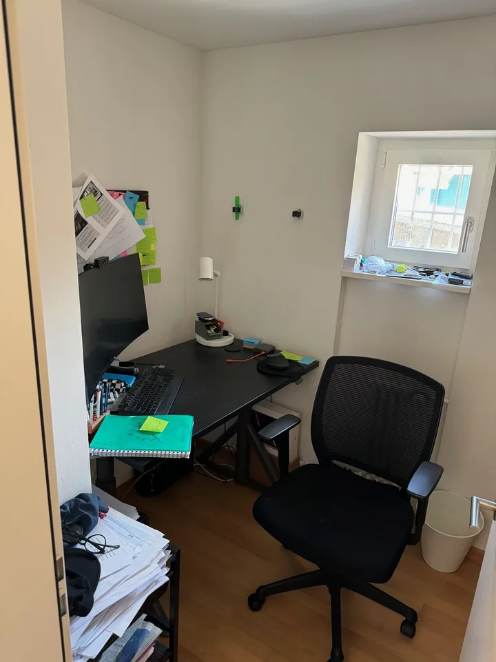 6.5 Zimmer eingebettet in üppigem Garten (3 Schlafzimmer, 2 Arbeitszimmer)