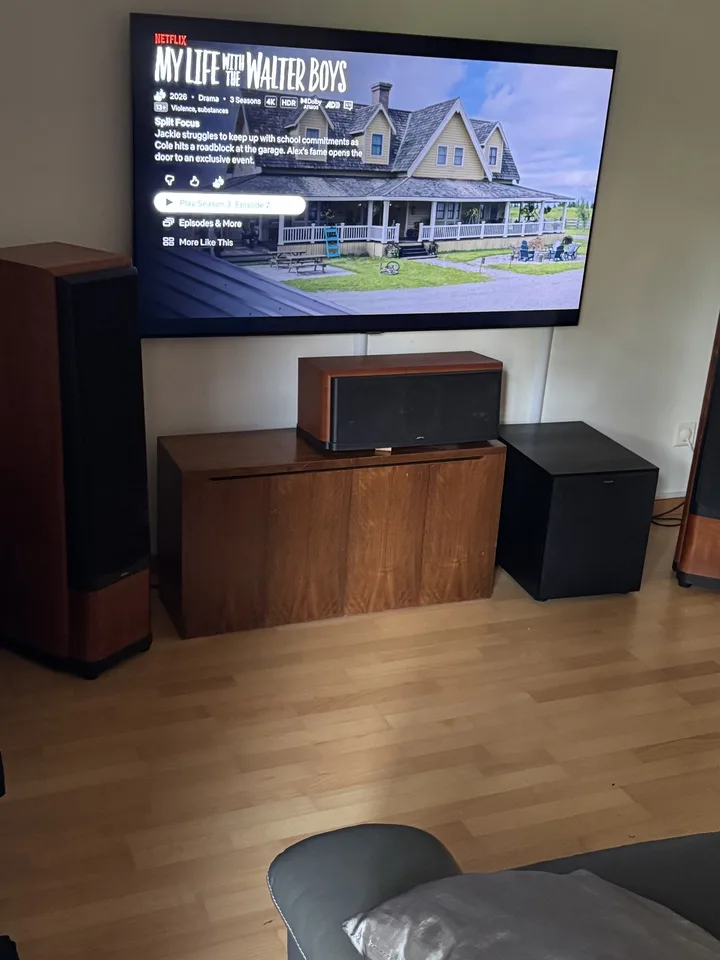 6.5 Zimmer eingebettet in üppigem Garten (3 Schlafzimmer, 2 Arbeitszimmer)