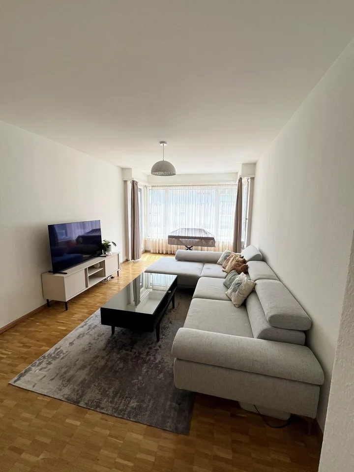 Helle 2-Zimmer-Wohnung mit Balkon in Basel Innenstadt zur Untermiete