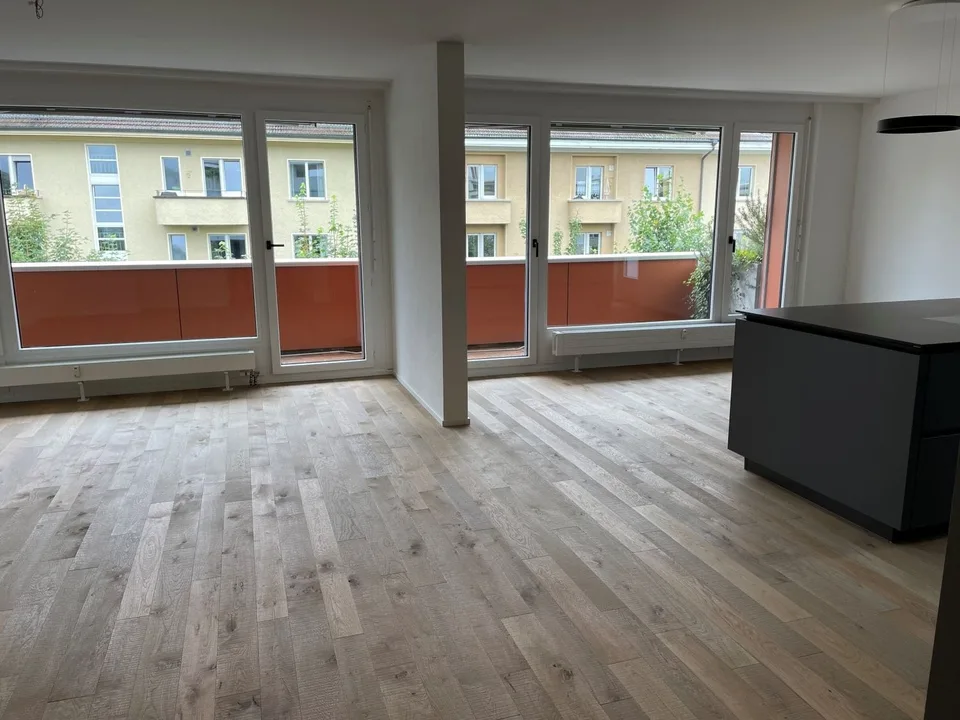 Exklusive 5.5-Zimmerwohnung - modernes Wohnen auf höchstem Niveau