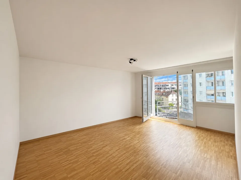 Helle 2.5-Zimmerwohnung im beliebten Iselin-Quartier – zentral und gut angebunden