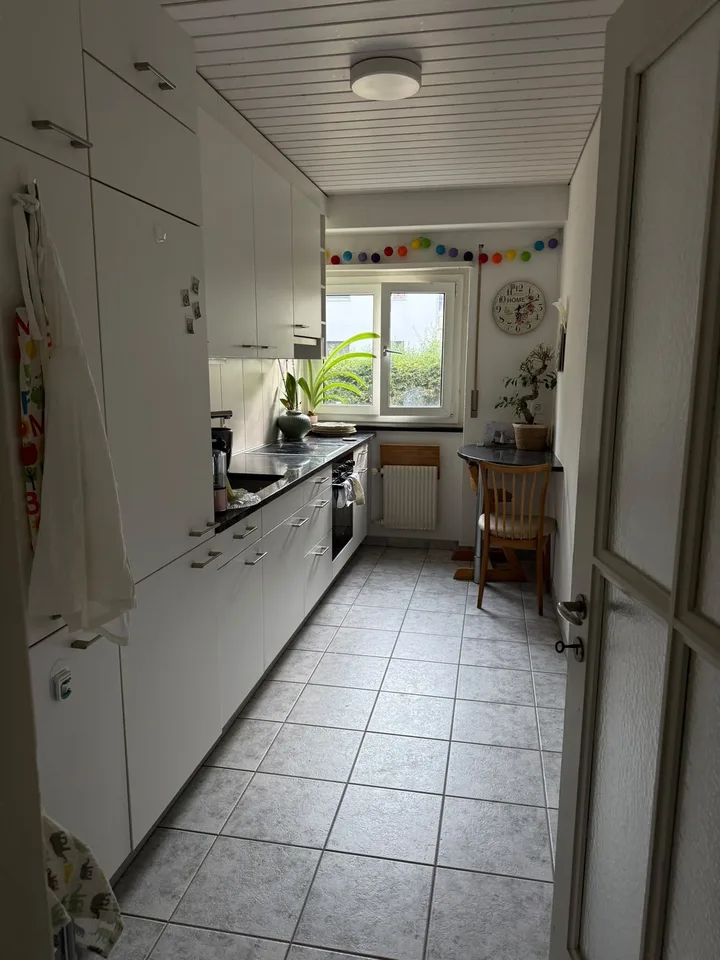2.5-Room Apartment with Spacious Living Area & Private Garden