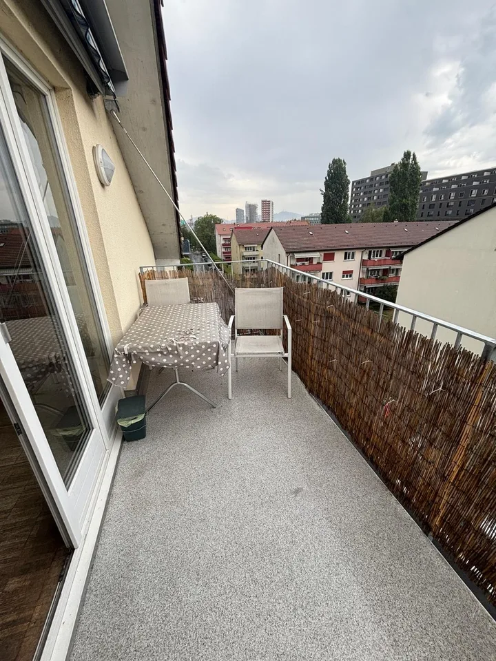 Bright 4.5-room apartment on the 3rd floor in Bern-Bümpliz