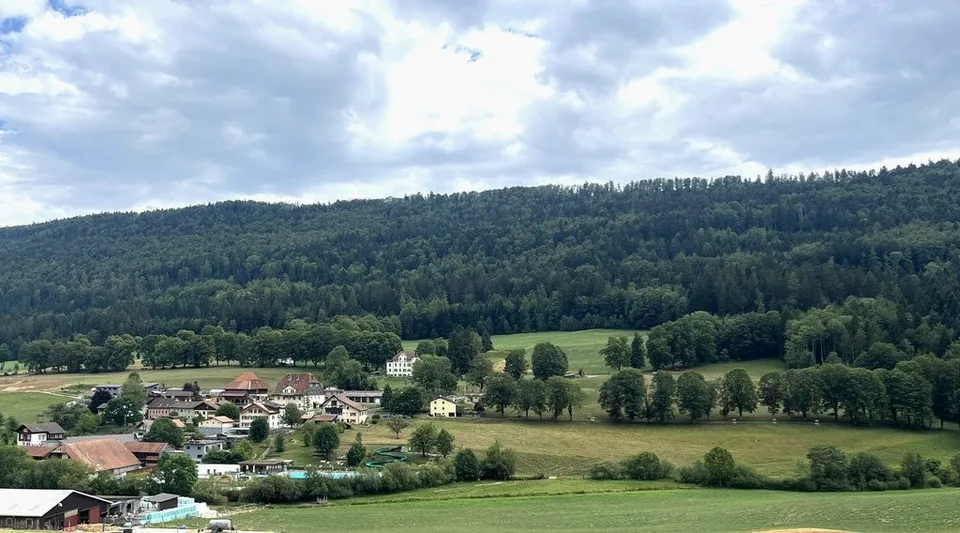 Beautiful apartment with unobstructed view of the Chasseral chain