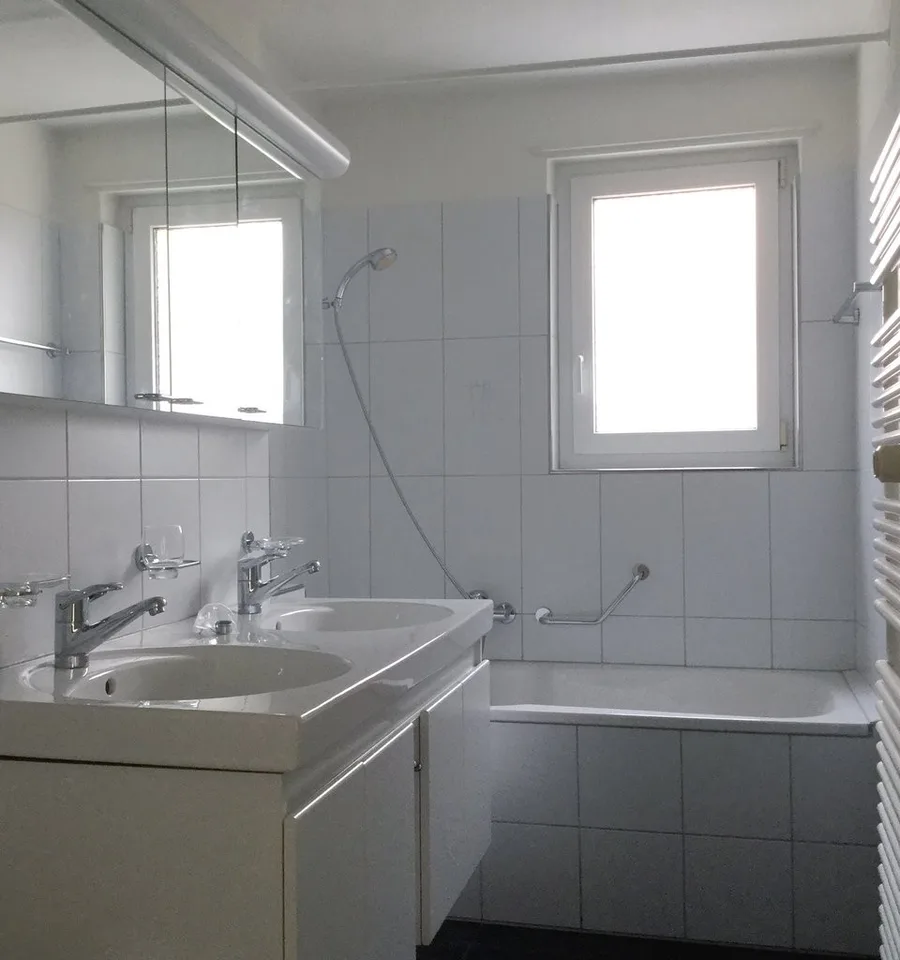 4-Zimmerwohnung im 3. OG