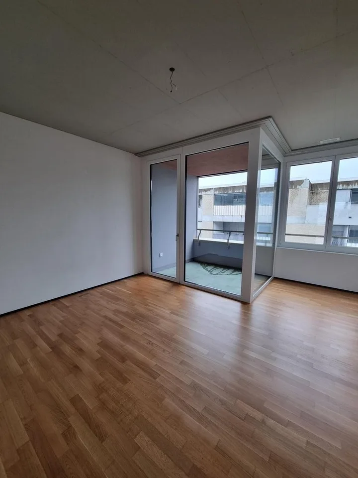 Ihre moderne 2 Zimmer-Wohnung im Herzen von Suhr