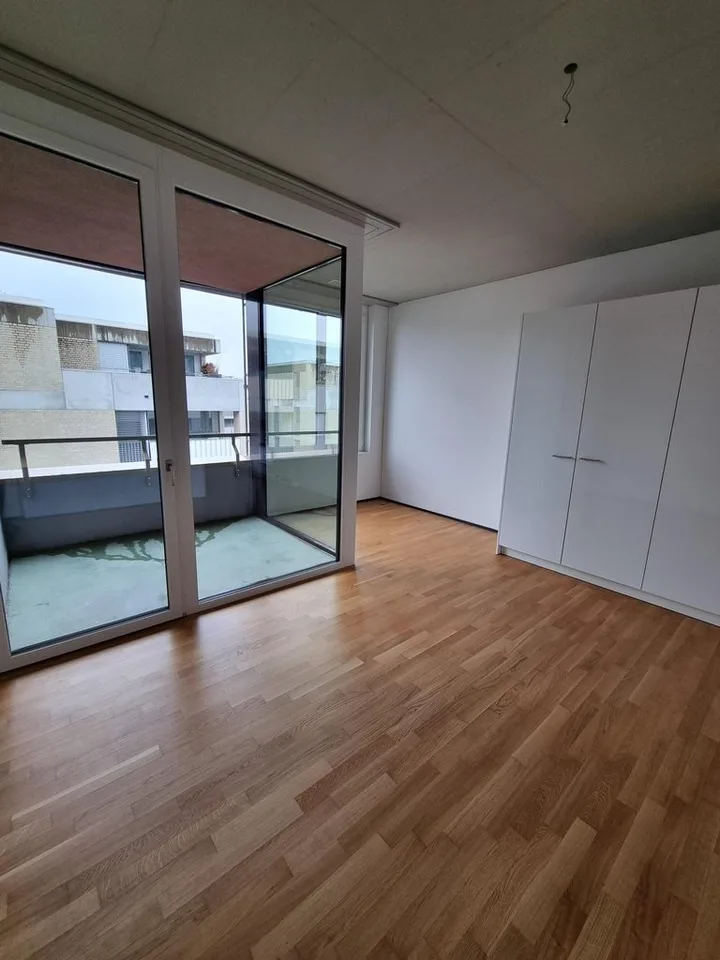 Ihre moderne 2 Zimmer-Wohnung im Herzen von Suhr