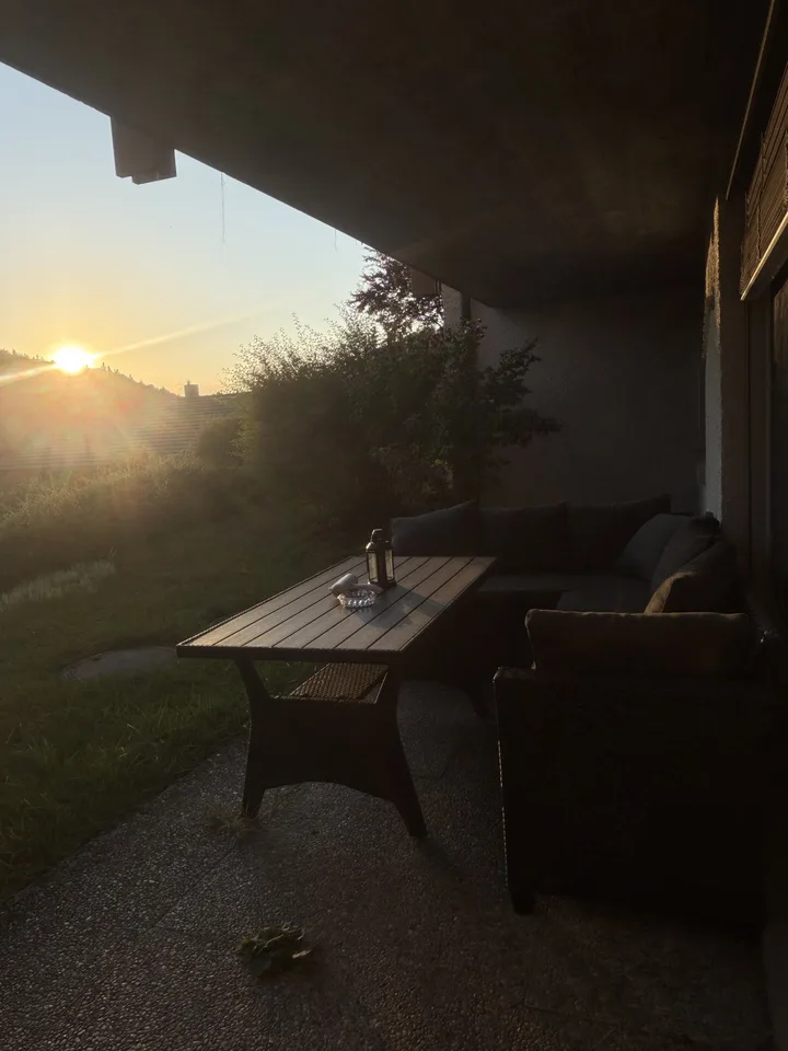 Helle 2.5 Zimmer- Wohnung mit eigenem Gartensitzplatz