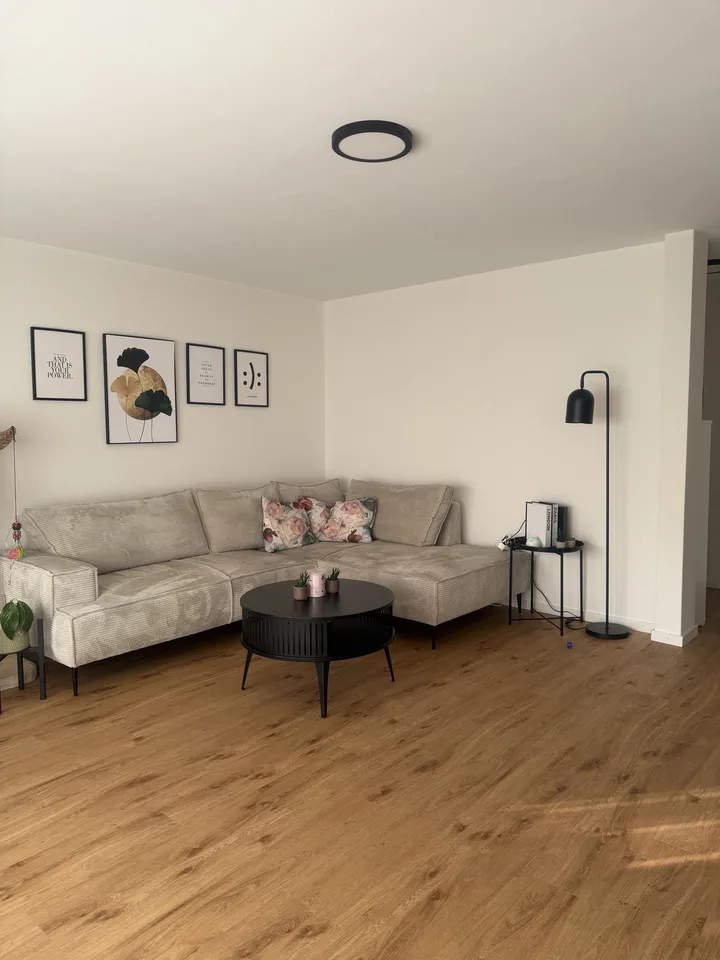 Helle 2.5 Zimmer- Wohnung mit eigenem Gartensitzplatz