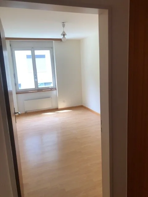 2-Zimmer-in einer WG mit gemeinsamem Wohnzimmer mit Seesicht in Hergiswil