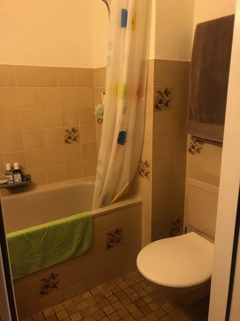 2-Zimmer-in einer WG mit gemeinsamem Wohnzimmer mit Seesicht in Hergiswil