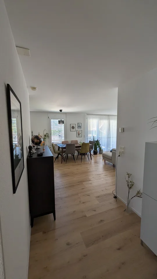 Schöne, grosszügige 120m² Wohnung – ideal für Berufstätige und Flughafenpendler