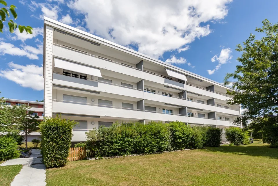 Helle Wohnung mit grossem Westbalkon & hochwertiger Ausstattung