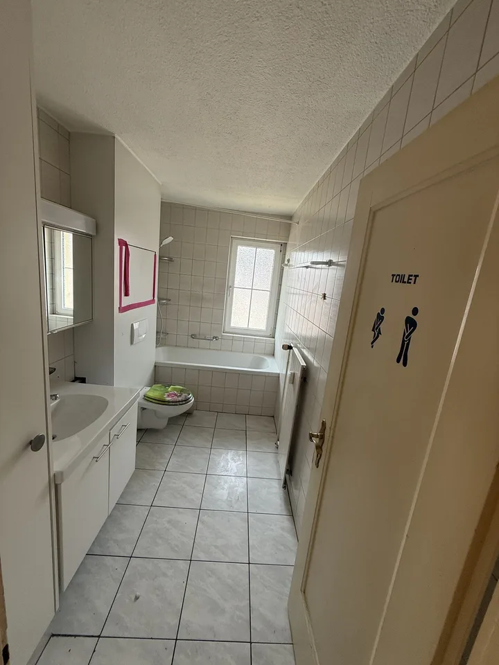 Grosszügiges 20 m² Zimmer in zentraler Lage in Uster