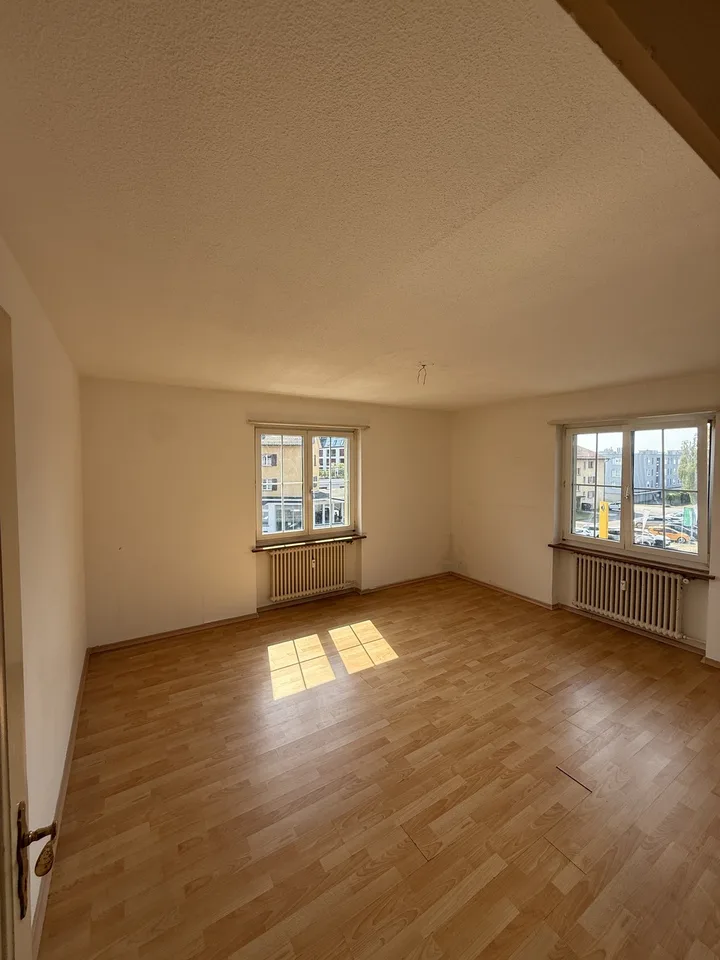 Grosszügiges 20 m² Zimmer in zentraler Lage in Uster