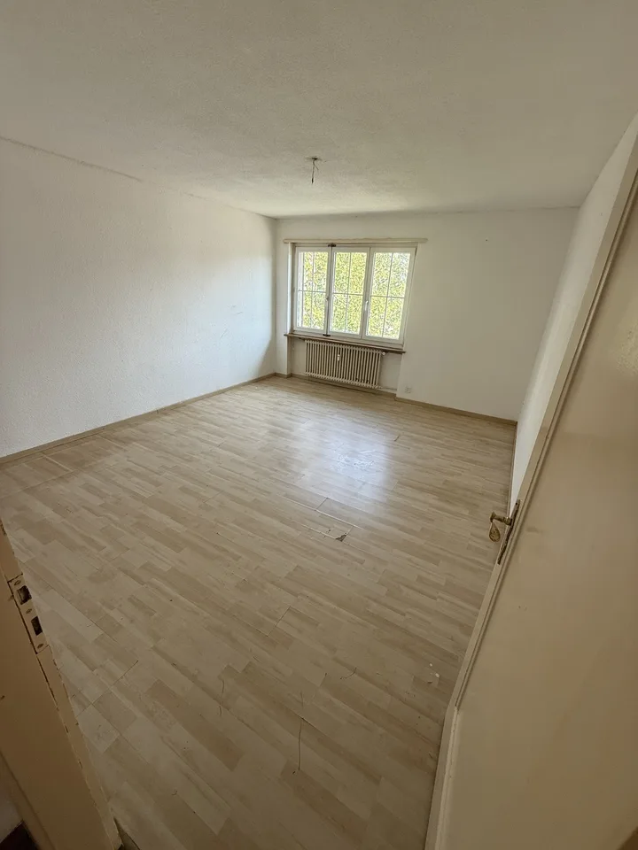 Grosszügiges 20 m² Zimmer in zentraler Lage in Uster