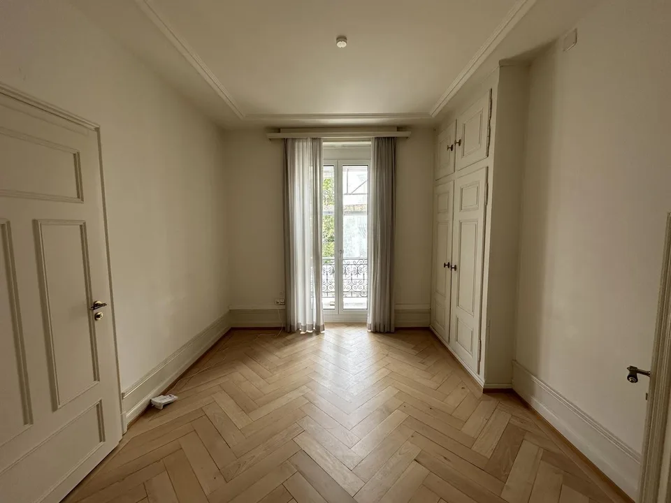 13,5 m² | 2. OG Altbau | per 1. September 2026 oder nach Vereinbarung | CHF 1'304/Mt. inkl. Reinigung (exkl. Internet)